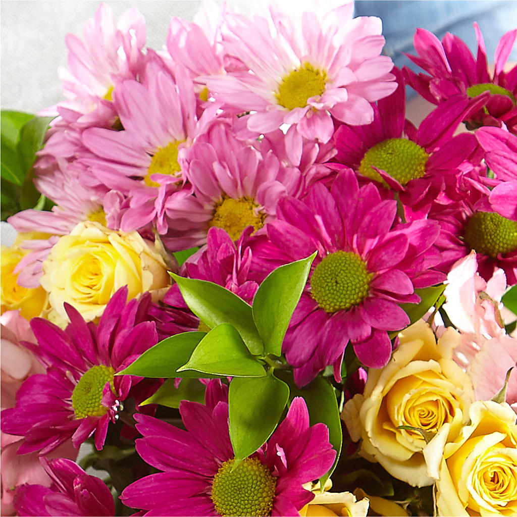 Florist Original Mixed Bouquet – MALLERY'S FLOWERS & GIFTS, Redding CA