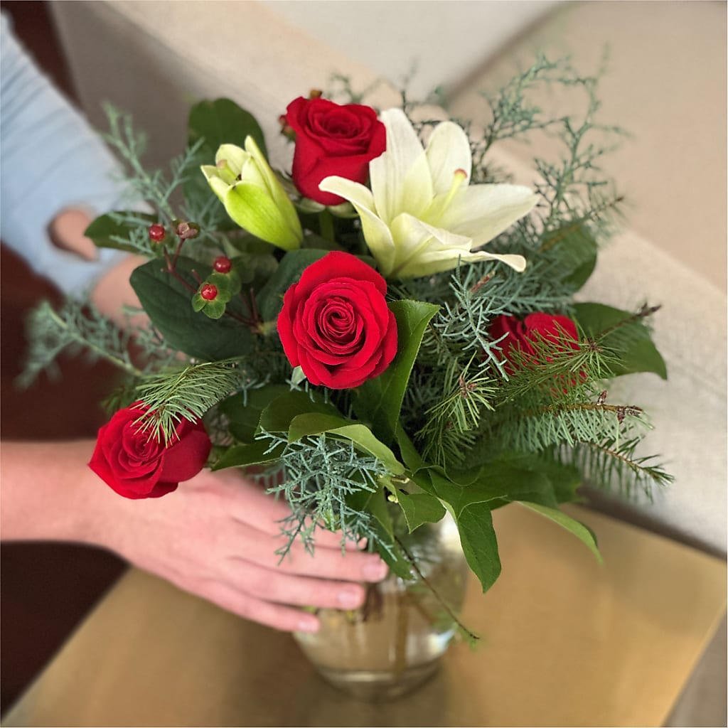 Glittering Lights Bouquet – MALLERY'S FLOWERS & GIFTS, Redding CA