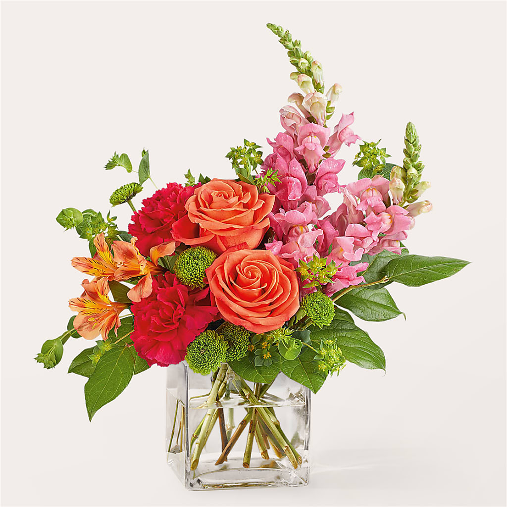 Cosmopolitan Bouquet – MALLERY'S FLOWERS & GIFTS, Redding CA