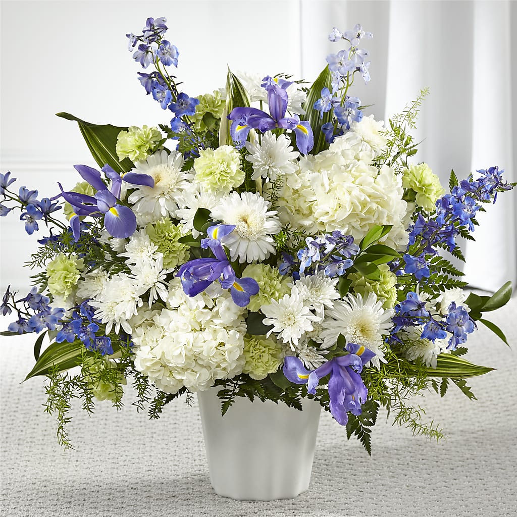 Soft Serenity Floor Basket – MALLERY'S FLOWERS & GIFTS, Redding CA