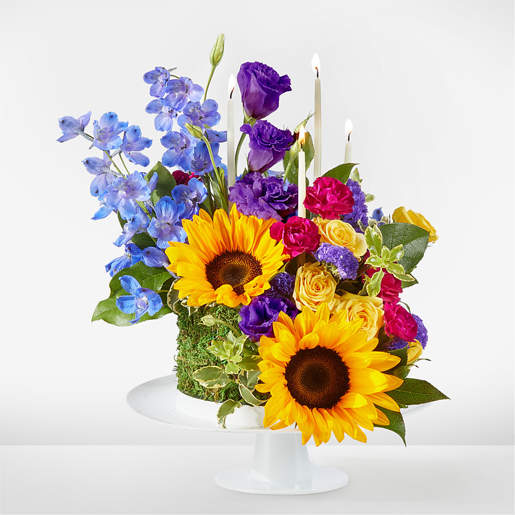Star of the Day Floral Cake – MALLERY'S FLOWERS & GIFTS, Redding CA