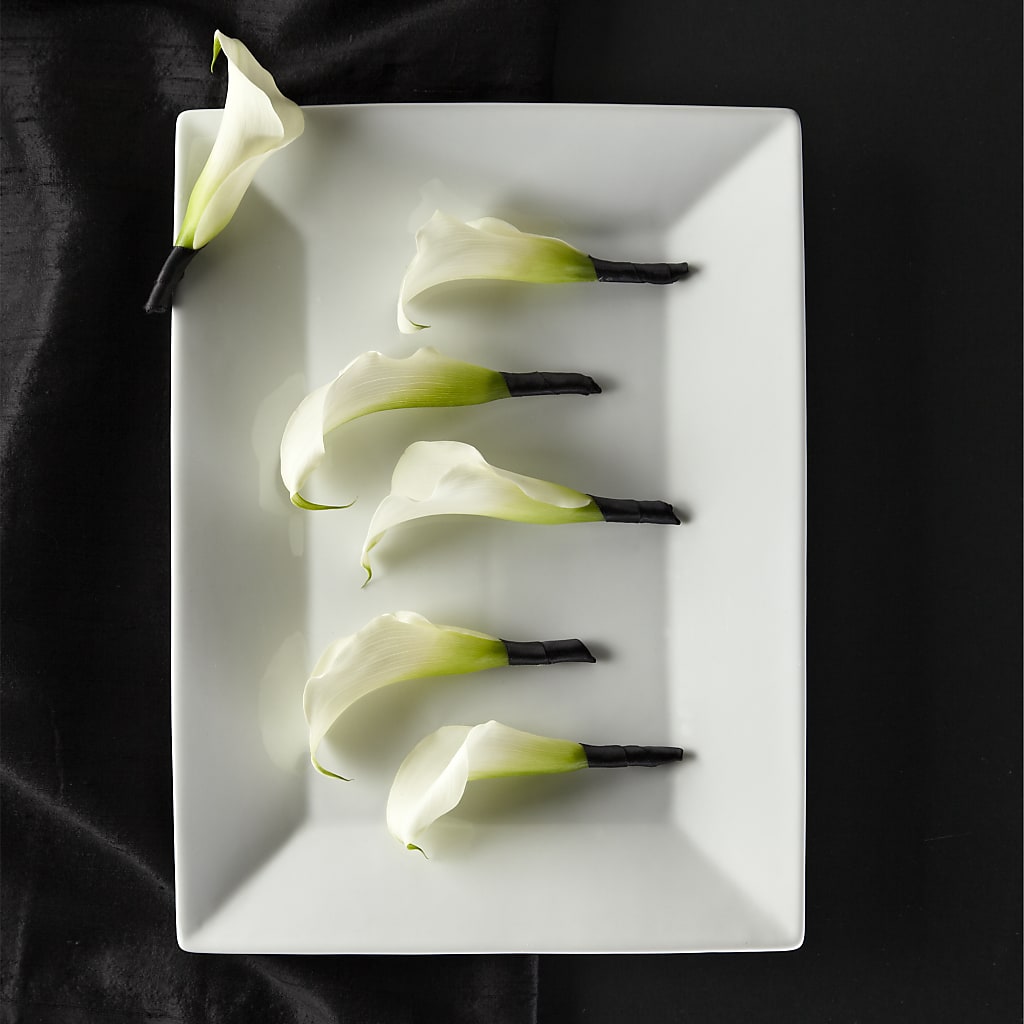 Calla Lily Promise Boutonniere – MALLERY'S FLOWERS & GIFTS, Redding CA