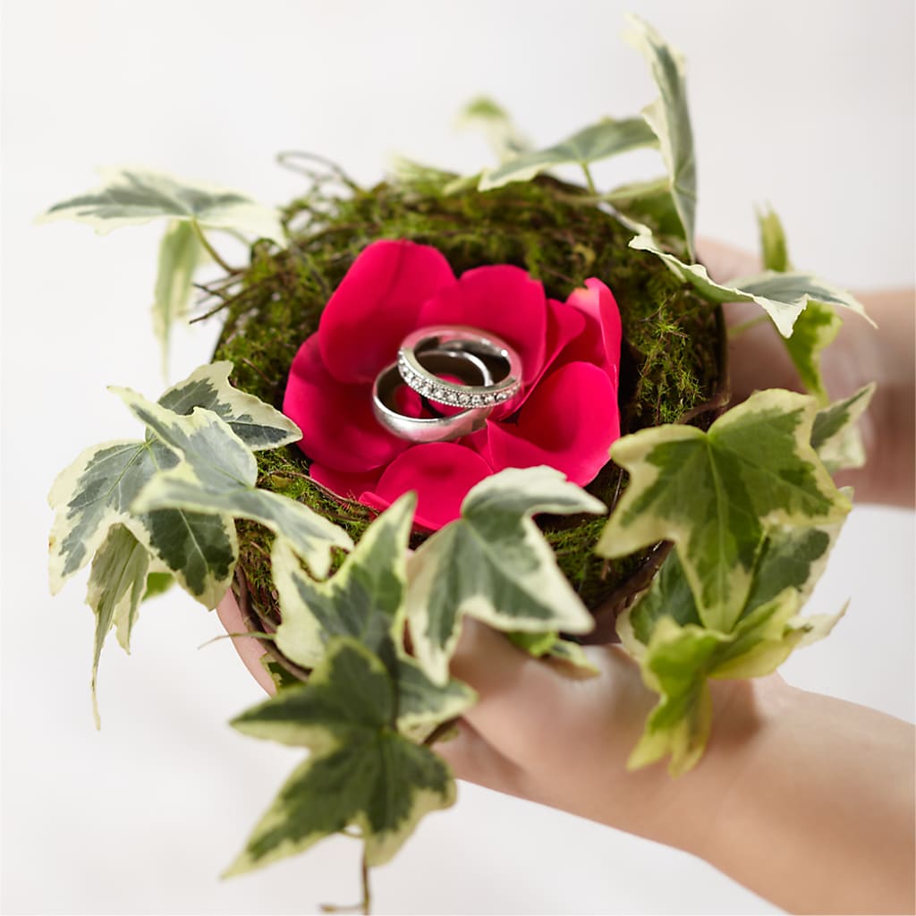 Lila Rose Ring Nest – MALLERY'S FLOWERS & GIFTS, Redding CA