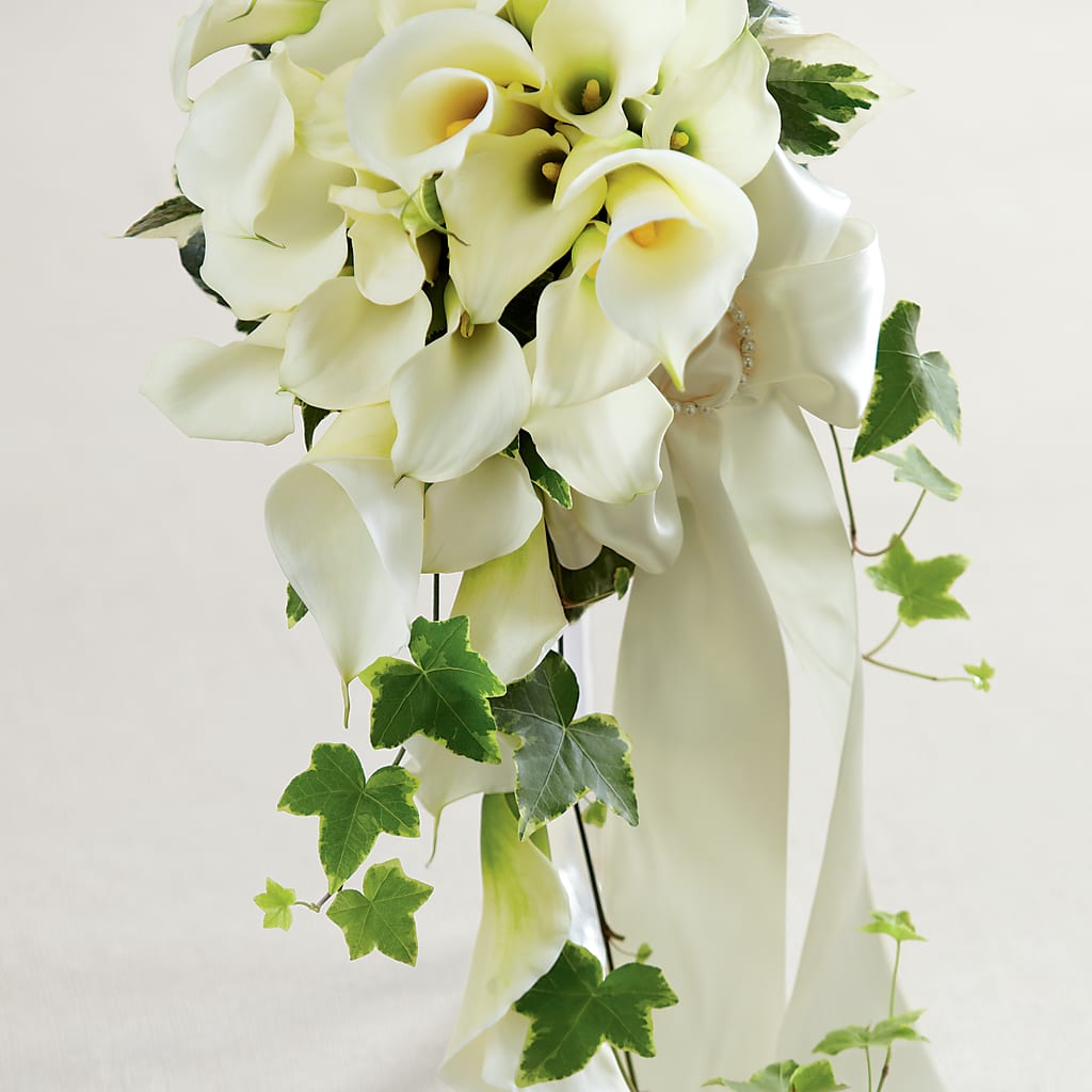 White Chapel Bouquet – MALLERY'S FLOWERS & GIFTS, Redding CA