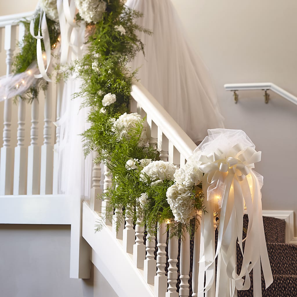 Champagne Dreams Garland – MALLERY'S FLOWERS & GIFTS, Redding CA