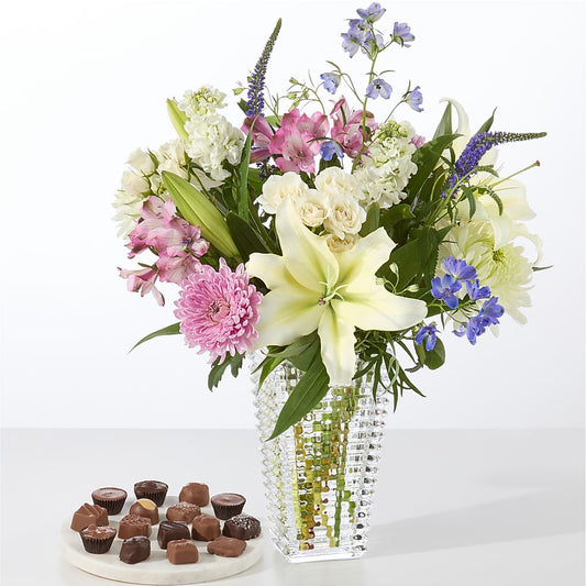 Winter Celebration Bouquet – MALLERY'S FLOWERS & GIFTS, Redding CA