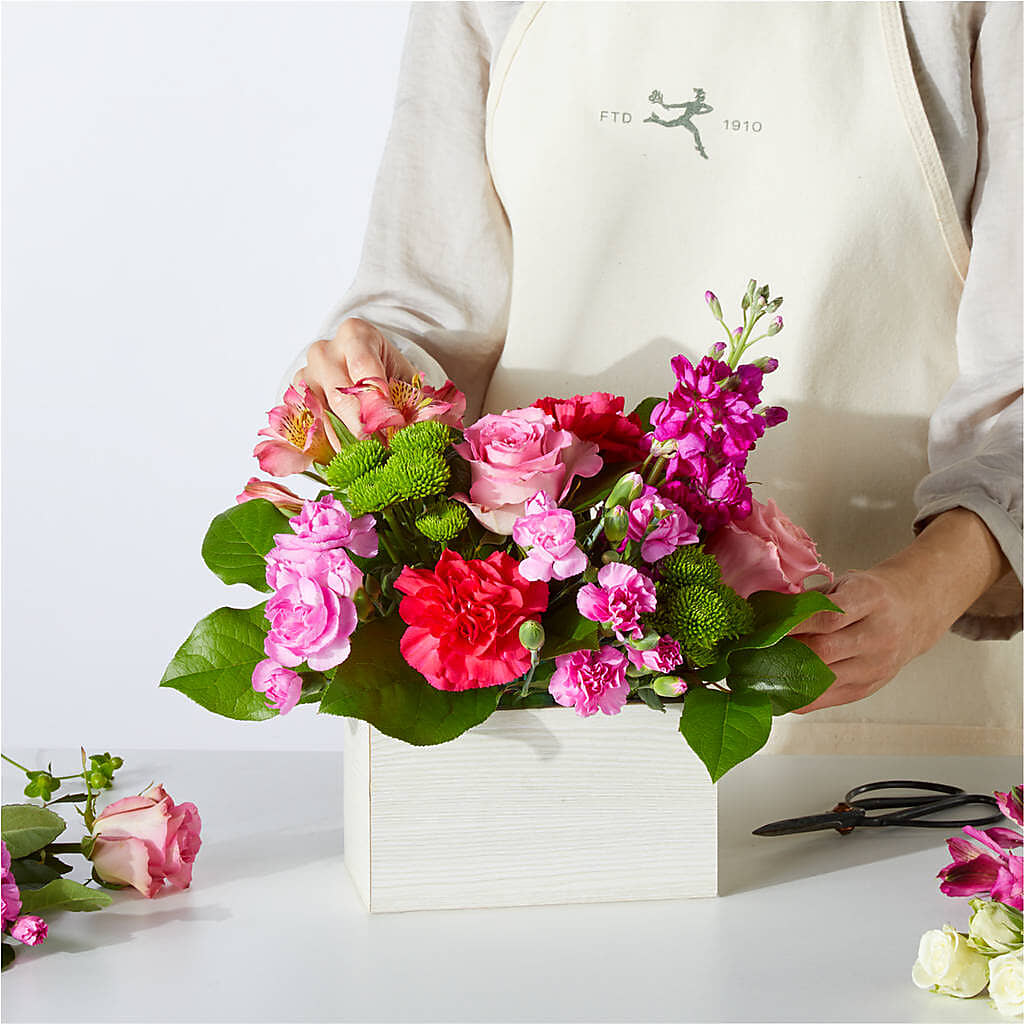 Sweetberry Box – A Florist Original – MALLERY'S FLOWERS & GIFTS, Redding CA