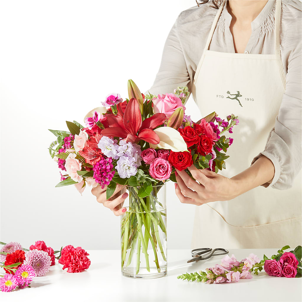 Swooning Over You - A Luxury Florist Original – MALLERY'S FLOWERS & GIFTS, Redding CA