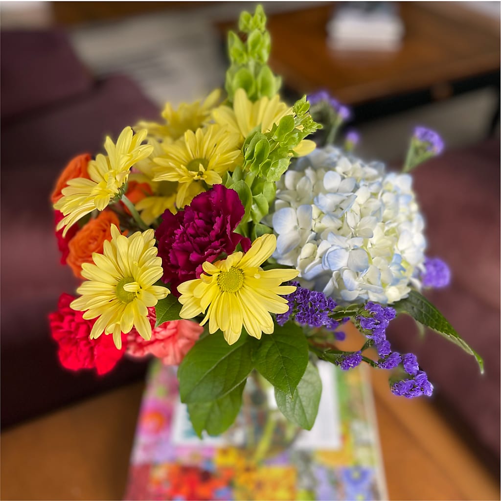 Summer Spectra - A Florist Original – MALLERY'S FLOWERS & GIFTS, Redding CA