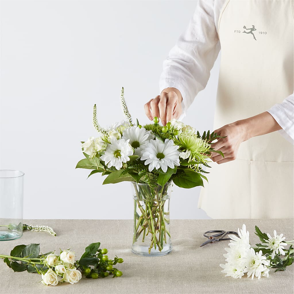 Irish Garden - A Florist Original – MALLERY'S FLOWERS & GIFTS, Redding CA