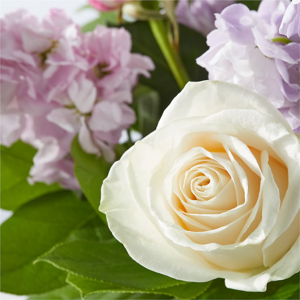 Springtime Spritz Bouquet – MALLERY'S FLOWERS & GIFTS, Redding CA