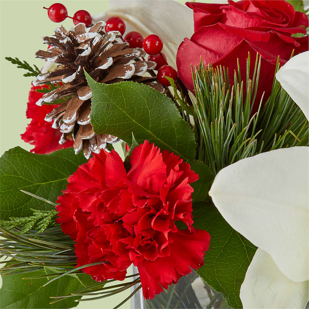Glistening Icicles Bouquet – MALLERY'S FLOWERS & GIFTS, Redding CA