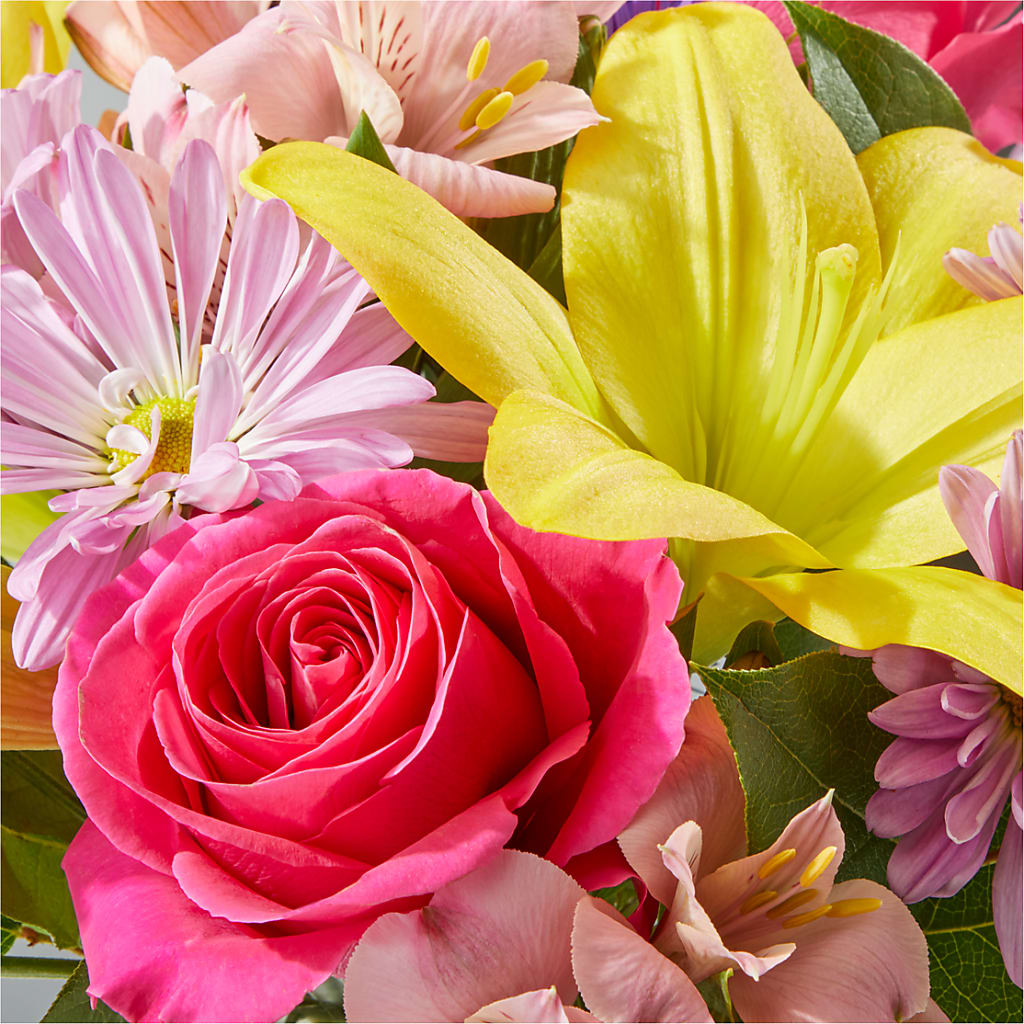 Sprinkles Bouquet – MALLERY'S FLOWERS & GIFTS, Redding CA