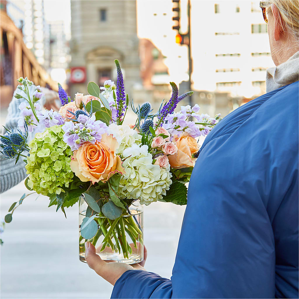 Porch Swing Bouquet – MALLERY'S FLOWERS & GIFTS, Redding CA