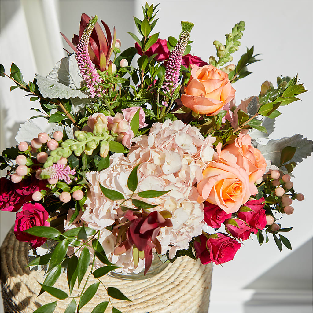 Glitz & Glam Bouquet – MALLERY'S FLOWERS & GIFTS, Redding CA